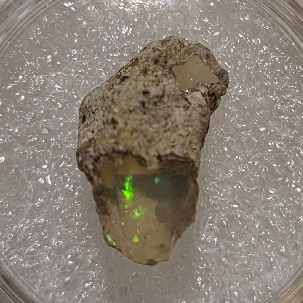 Natural Opal Gemstone with Green Flash